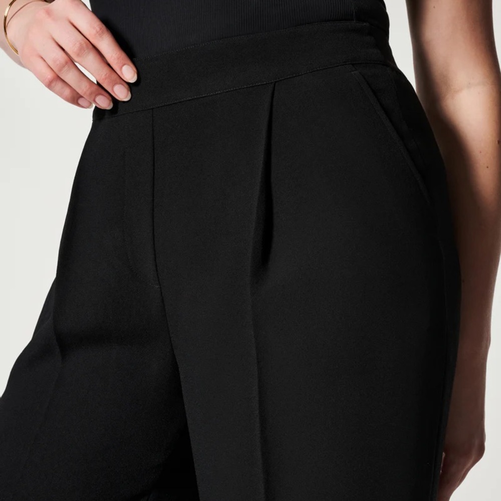 New!! SPANX Carefree Crepe Pleated Trouser